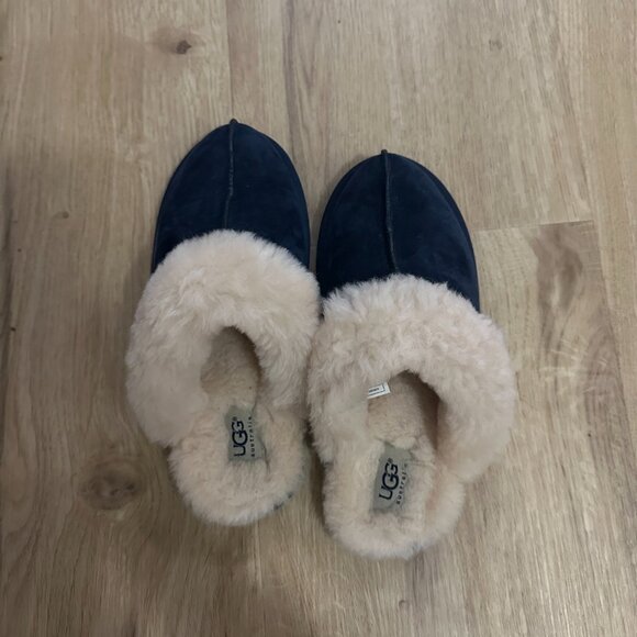 Ugg navy slippers - size 7 - Picture 2 of 3